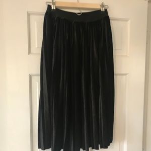 Halogen Velvet Midi skirt - Size XS